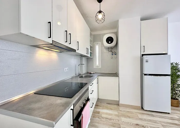 Torres De Yomely - Y2g 美洲海滩